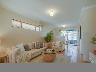 298B Harborne Street, Glendalough WA 6016