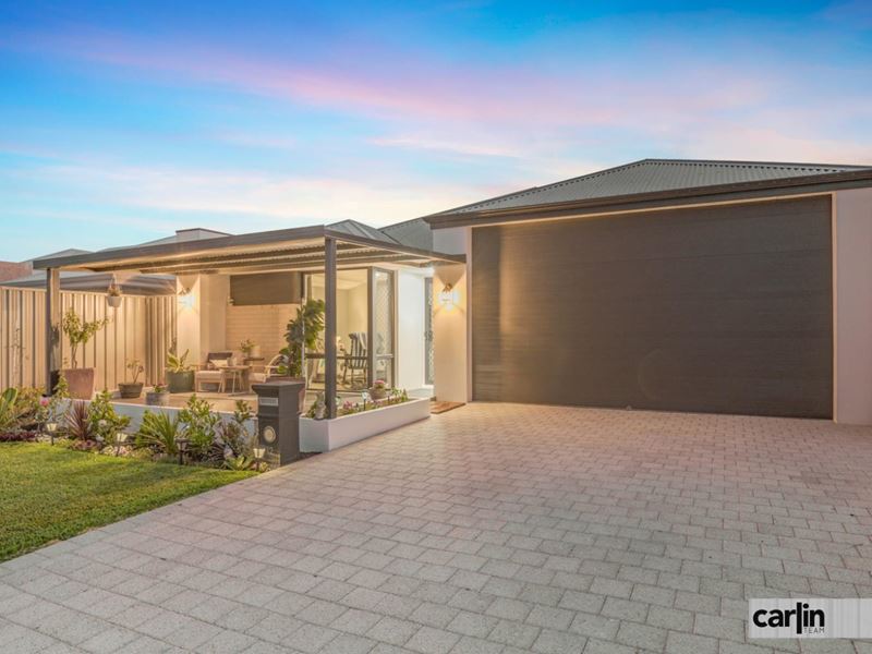 12 Baxteri Way, Hammond Park