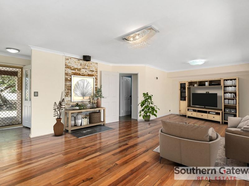 31 Newstead Crescent, Parmelia