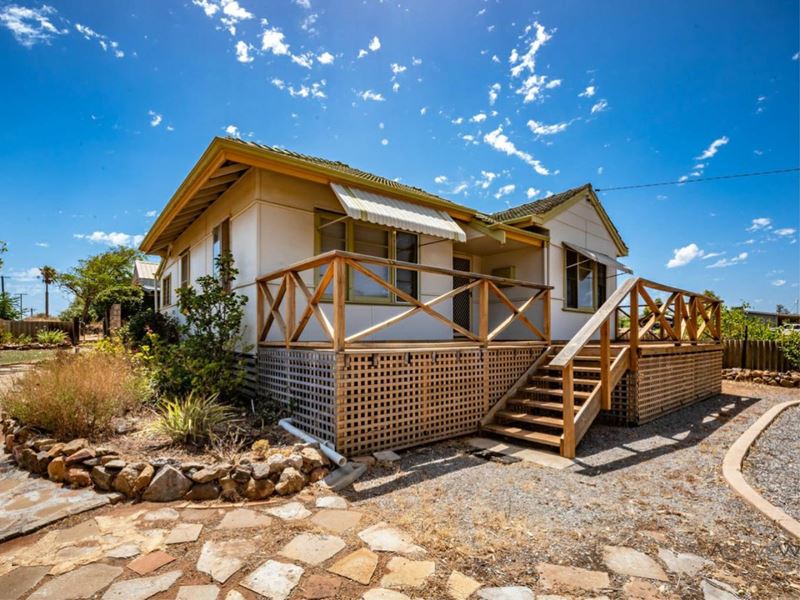 55 Essex Street, Northampton