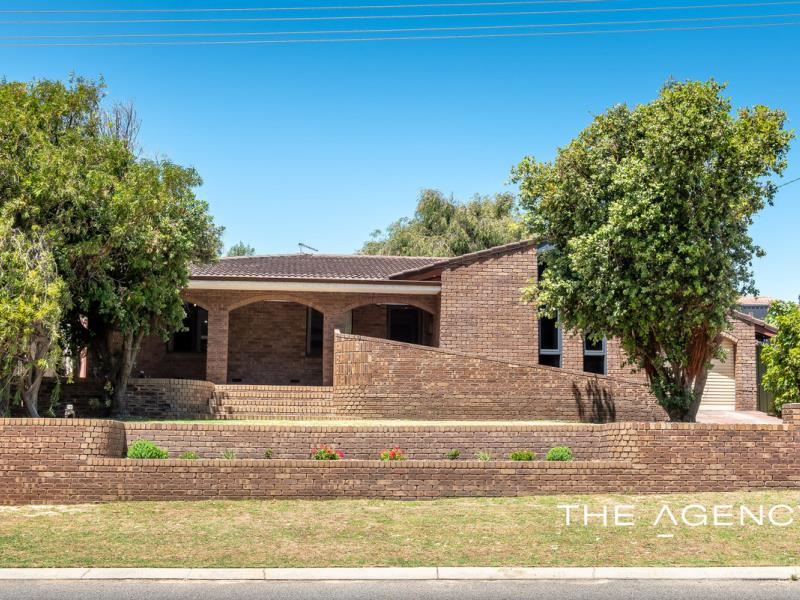 51 Mawson Crescent, Hillarys