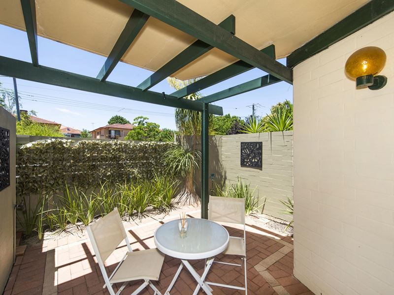 4/6 Heppingstone Street, South Perth