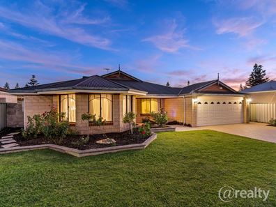 4 Chesapeake Parade, Port Kennedy WA 6172