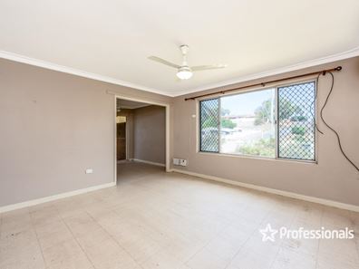 84 Ainsworth Street, Wonthella WA 6530