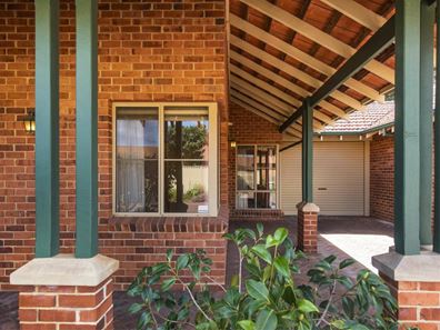 U 9/27 Central Road, Kalamunda WA 6076