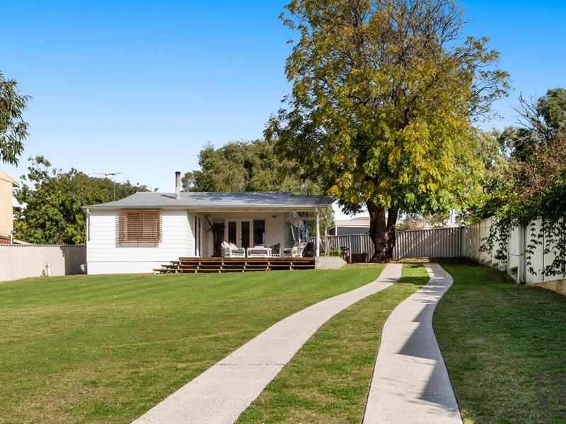 13 Koolinda Street, Falcon