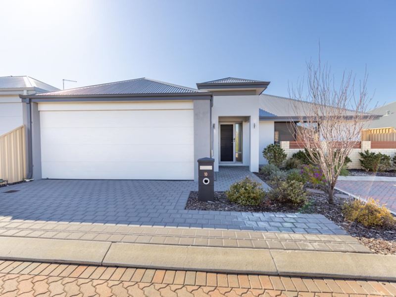 10 Altus  Way, Ashby