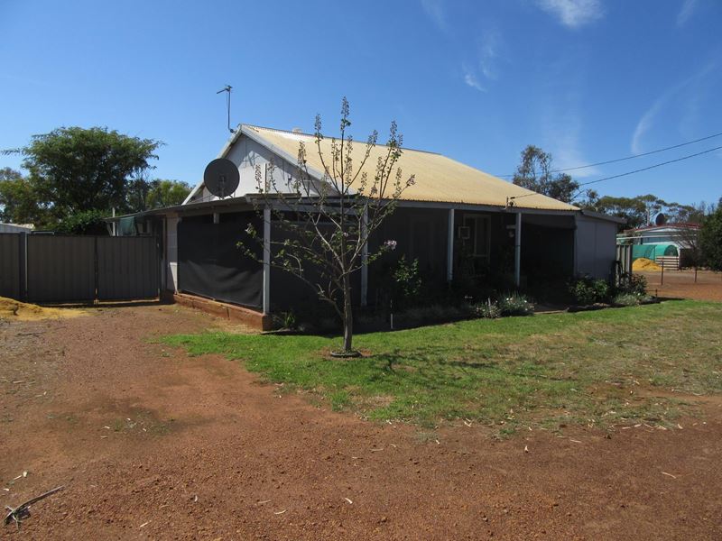 3 Slaughter Street, Three Springs