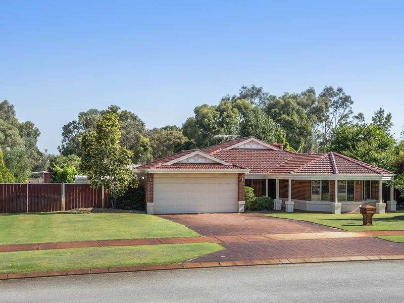 54 Horseshoe Circuit, Henley Brook