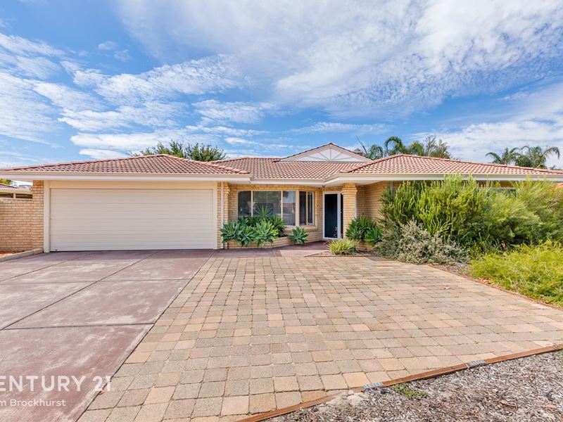 69 Forest Lakes Drive, Thornlie WA 6108