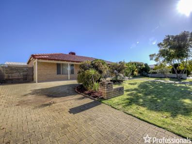 6 Tasman Court, Thornlie WA 6108