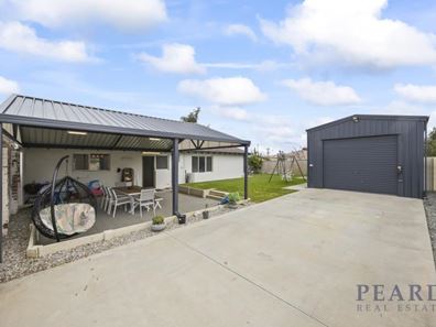 105 Whitfield Drive, Two Rocks WA 6037