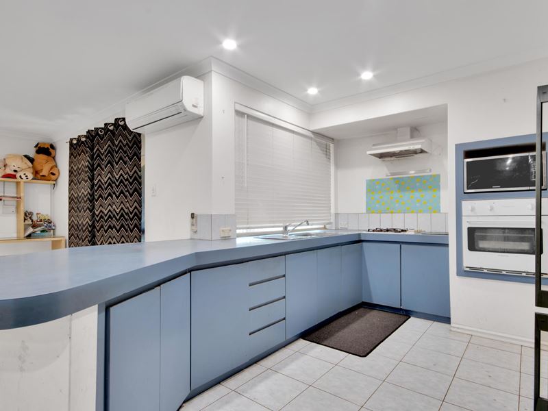 7 FLOWERWOOD WAY, Huntingdale