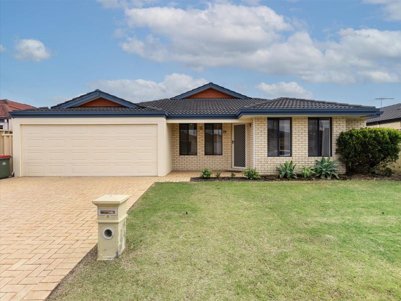 37 Beedelup Loop, Bibra Lake