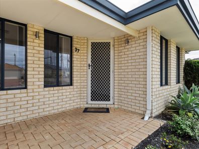 37 Beedelup Loop, Bibra Lake WA 6163