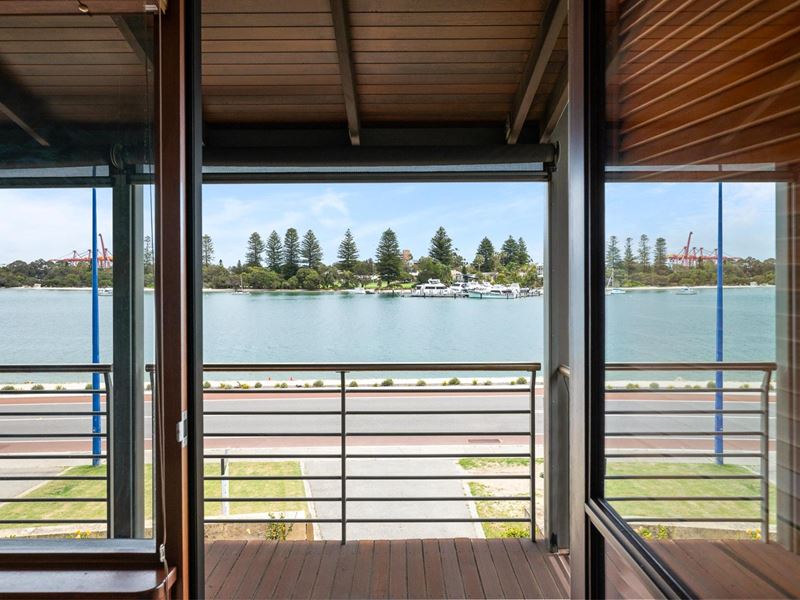 39a Riverside Road, East Fremantle WA 6158