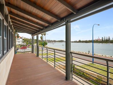 39a Riverside Road, East Fremantle WA 6158