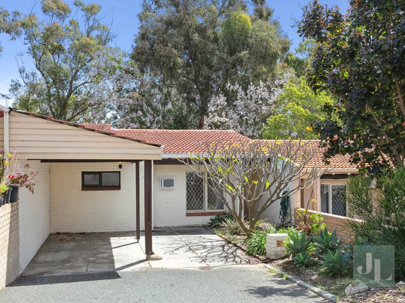 7 Links Court, Claremont