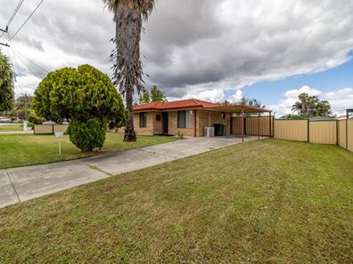 108 Strawberry Drive, Seville Grove WA 6112