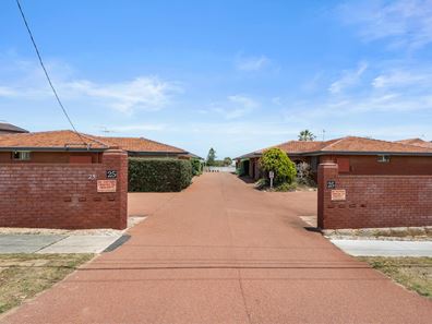 2/25 Filburn street, Scarborough WA 6019