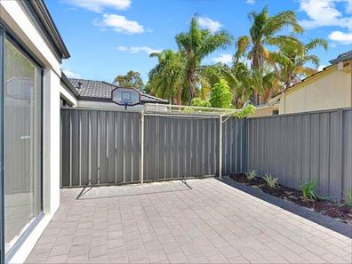 1/25 Wroxton Street, Midland WA 6056