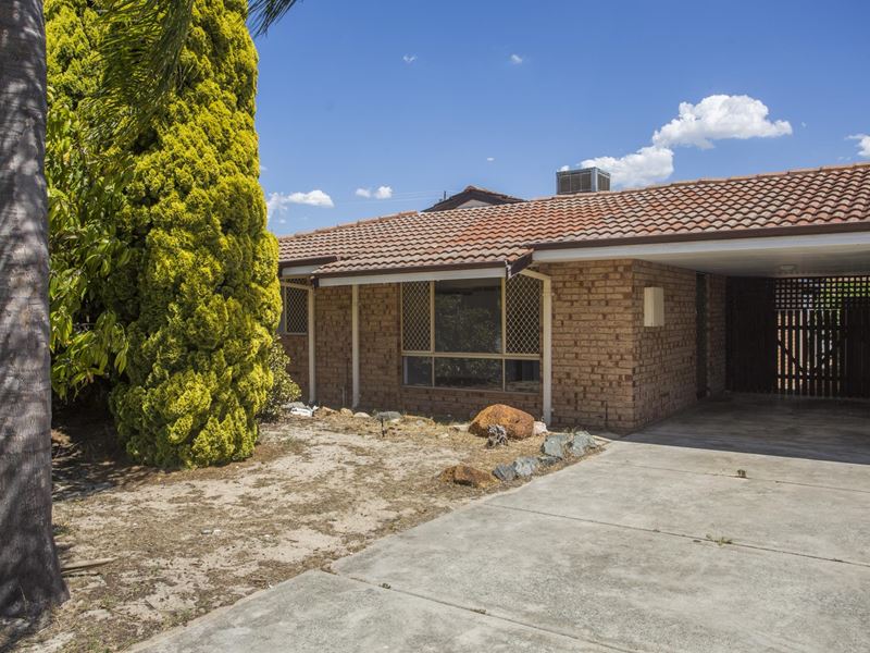 76a Spring Road, Thornlie WA 6108