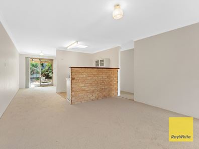 13/2 Attfield Street, Maddington WA 6109