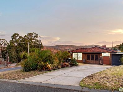 14 Mirria Way, Mount Nasura WA 6112