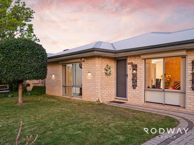 Unit 2/21 Waterway Cove, Seville Grove WA 6112