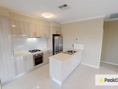 2/210 Kooyong Road, Rivervale WA 6103
