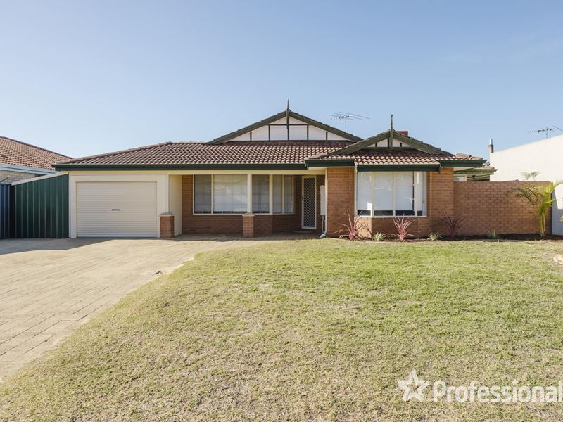 61 Ullinger Loop, Marangaroo