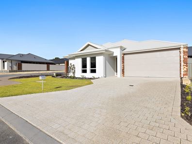 9 Hoking Cove, Ellenbrook WA 6069