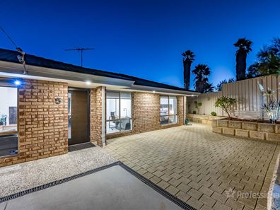 5 Alan Court, Beldon WA 6027