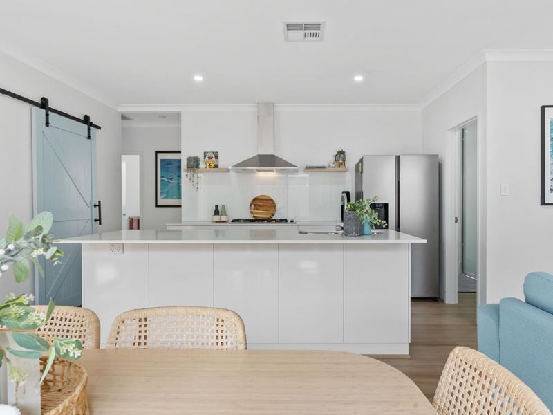 12 Spinosa Boulevard, Forrestfield WA 6058