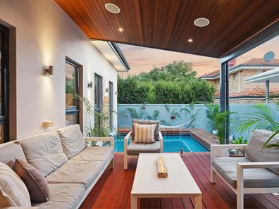 232 Royal Street, Yokine WA 6060