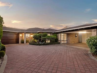 12 Mahonia Place, Duncraig WA 6023