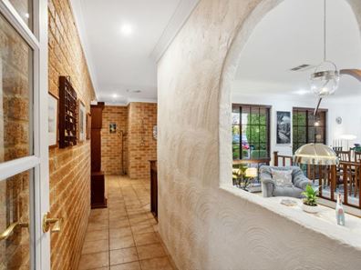 12 Mahonia Place, Duncraig WA 6023