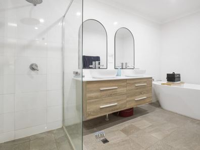 9 Mirfin Way, Pegs Creek WA 6714