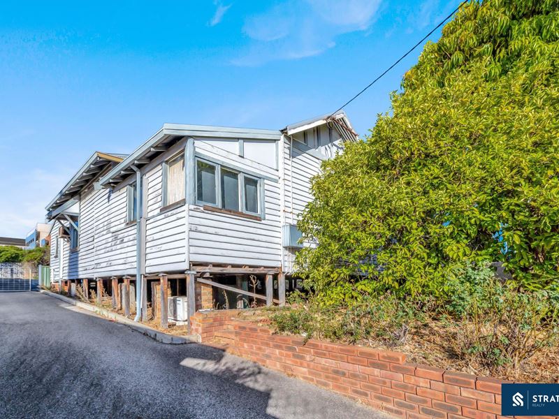 27 Fourth Road, Armadale WA 6112