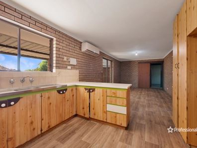 15 Solomon Circle, Karloo WA 6530