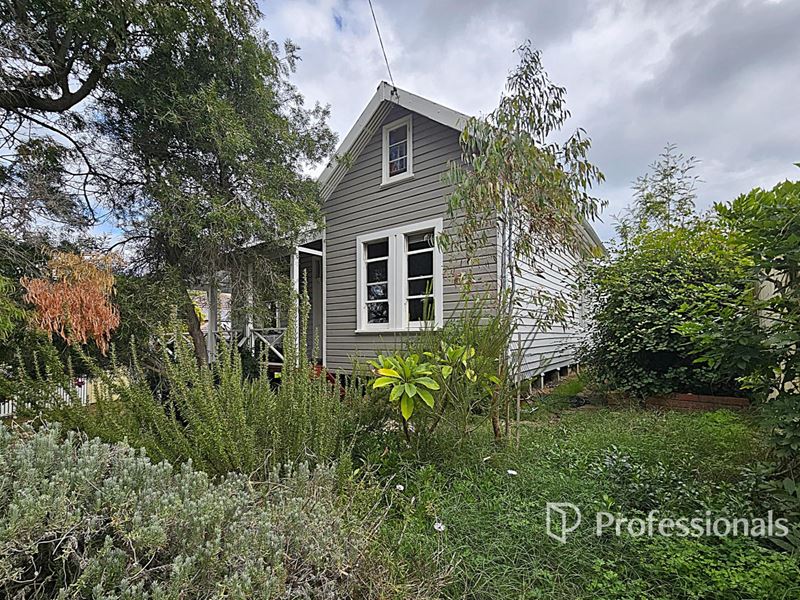 20 Tuart Street, Bunbury WA 6230