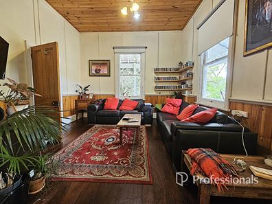 20 Tuart Street, Bunbury WA 6230