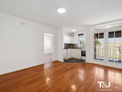 4/227 Scarborough Beach Road, Doubleview WA 6018