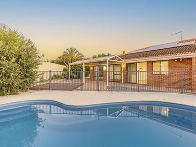36 Strathalbyn Loop, Carramar WA 6031