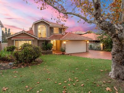 54 Tweeddale Road, Applecross WA 6153
