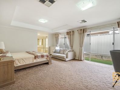 43 Blacksmith Street, Queens Park WA 6107
