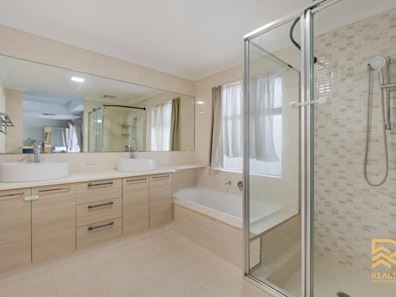 43 Blacksmith Street, Queens Park WA 6107