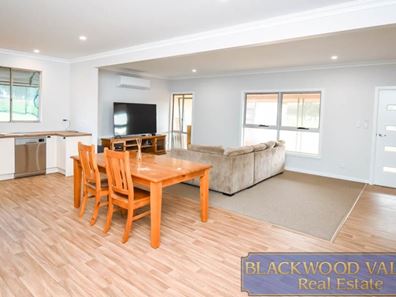 418 Greenfields Rd, Boyup Brook WA 6244