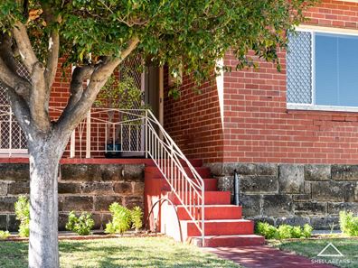 26 Livingstone Street, Beaconsfield WA 6162