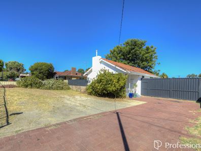 119 Hale Road, Forrestfield WA 6058